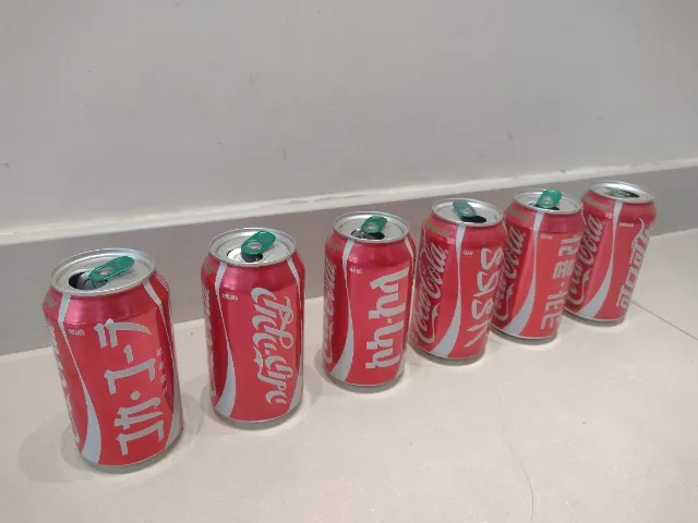 Como fazer um caminhão de Natal da Coca-Cola usando latinhas e tampinhas do  refrigerante