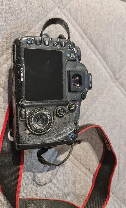Canon EOS 7D DSLR - Câmera Profissional - Foto 3