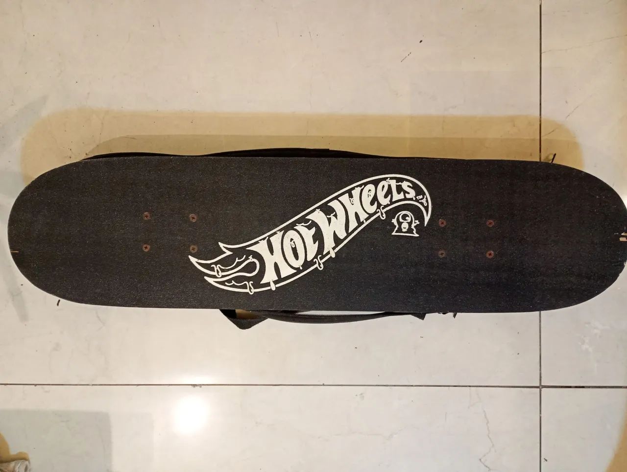Skate Hot Wheels + Capa protetora com alça