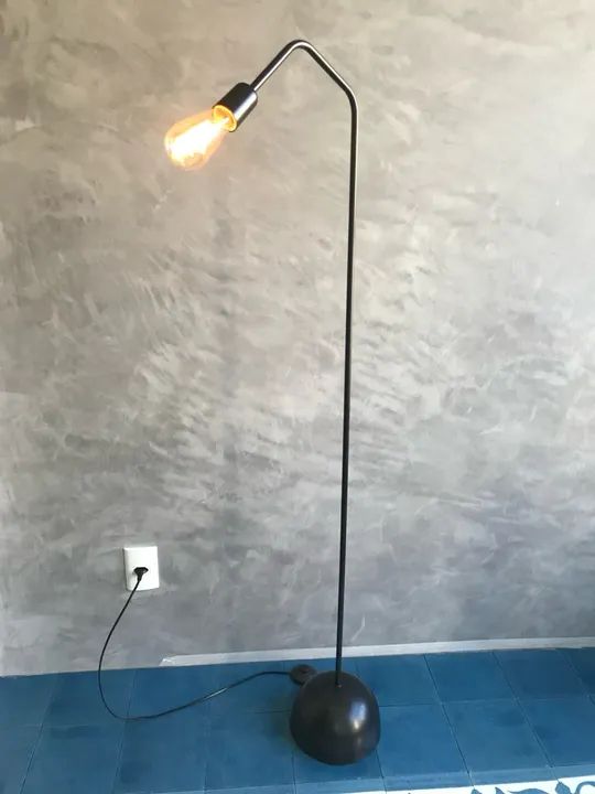 Luminária de chão moderna