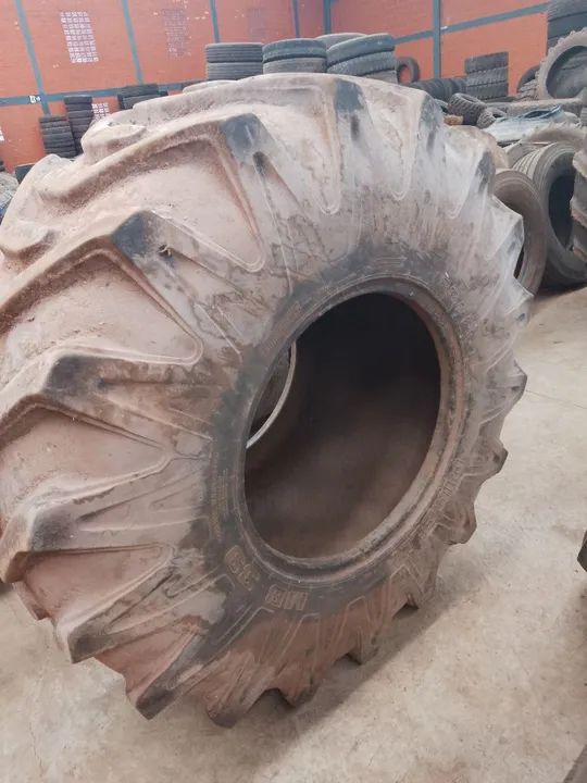 Vende-se 1 pneu usado na medida 28.1-26 Pirelli original  - Foto 2