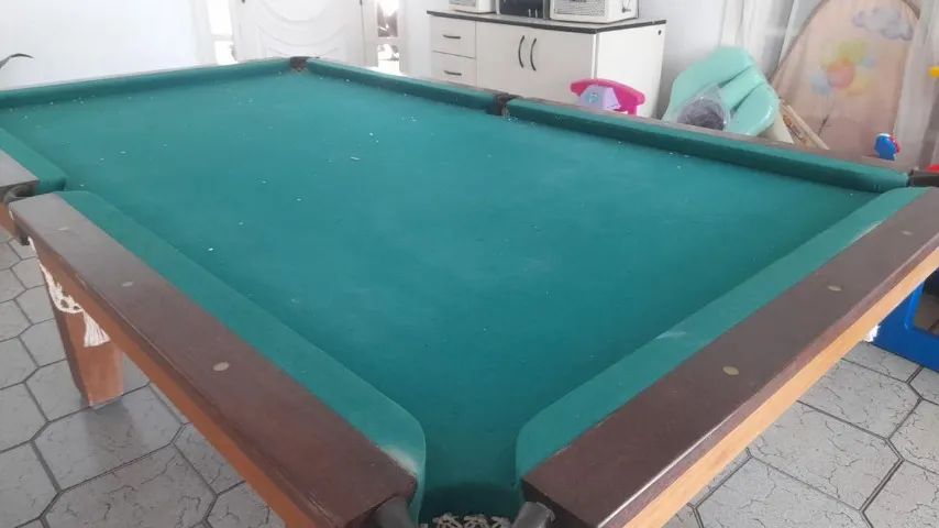 Mesa de Bilhar Semi Profissional Completa Com Tacos e Bolas de Marfim Pouco Usada - Foto 3