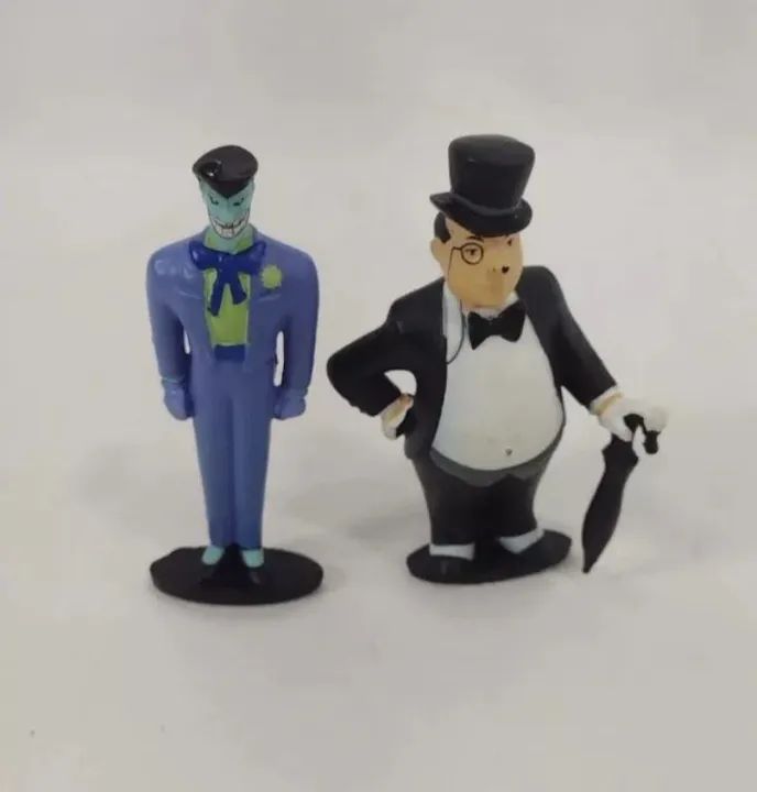 Bonecos vilões Batman, Pinguim e Coringa miniaturas DC Comics 