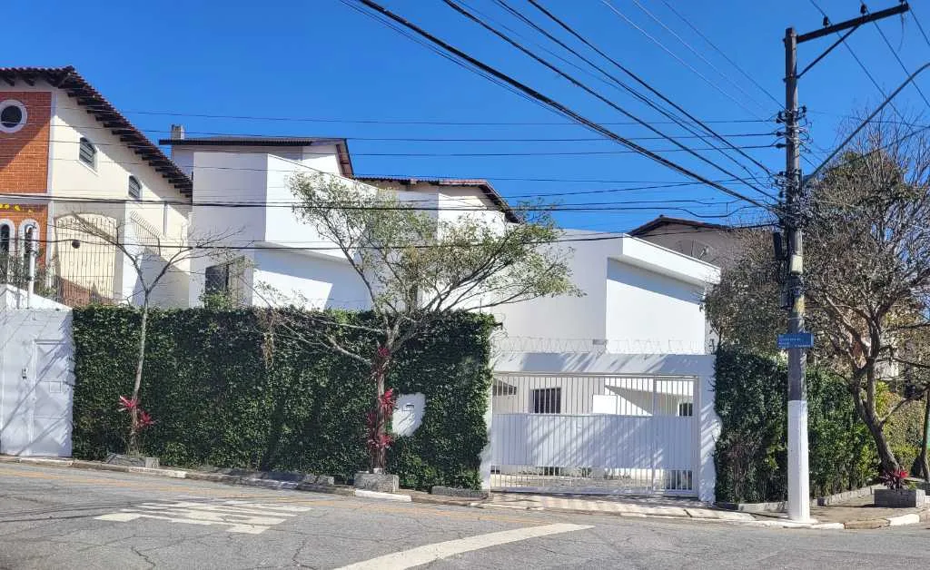 Sobrado no Jardim Adalgisa para venda