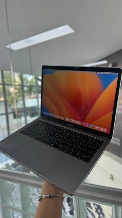 macbook pro i5 2017