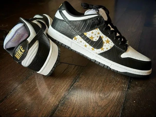SUPREME x Nike Dunk Low 