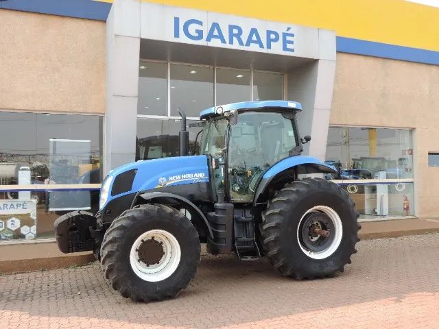 Trator New Holland - T7.205 Cabinado - 4×4 - 182cv - Com piloto - Ano 2014 - Foto 4
