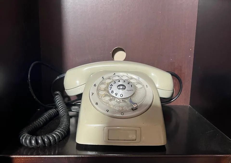 Telefone de Mesa Ericsson Original dos Anos 80 - Modelo de Disco Vintage
