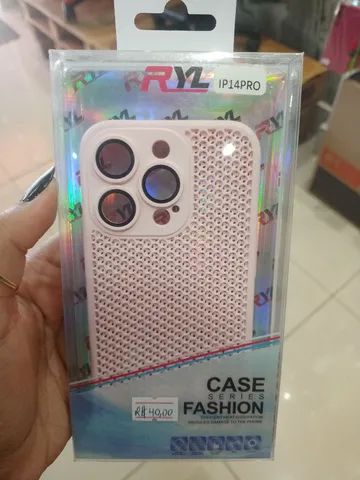 Capa iPhone 14 Pro Rosa bebê com proteção de câmera 