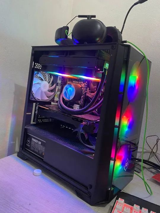 PC Gamer com periféricos