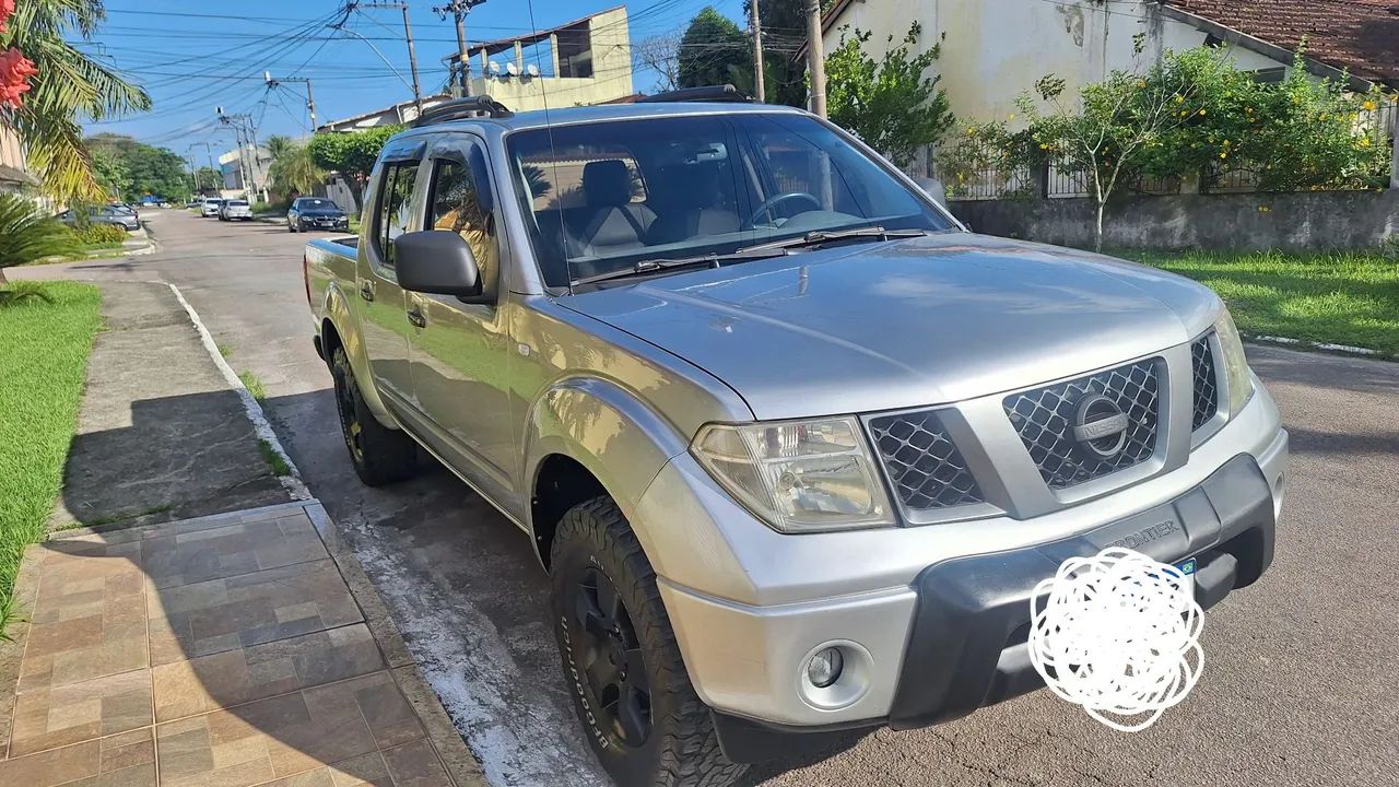 Nissan Frontier 4x4 mecânica 