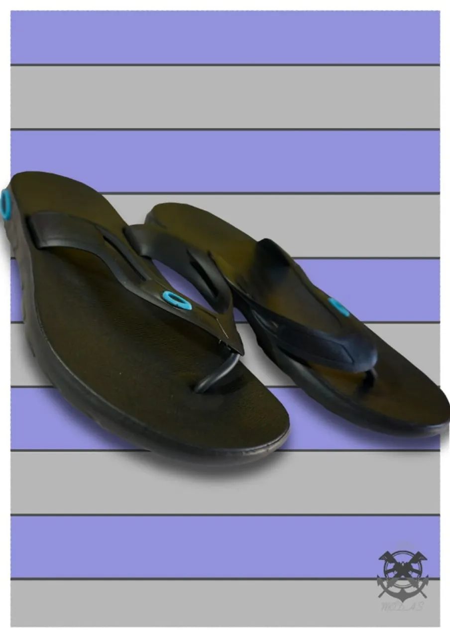 Chinelo Oakley Preto