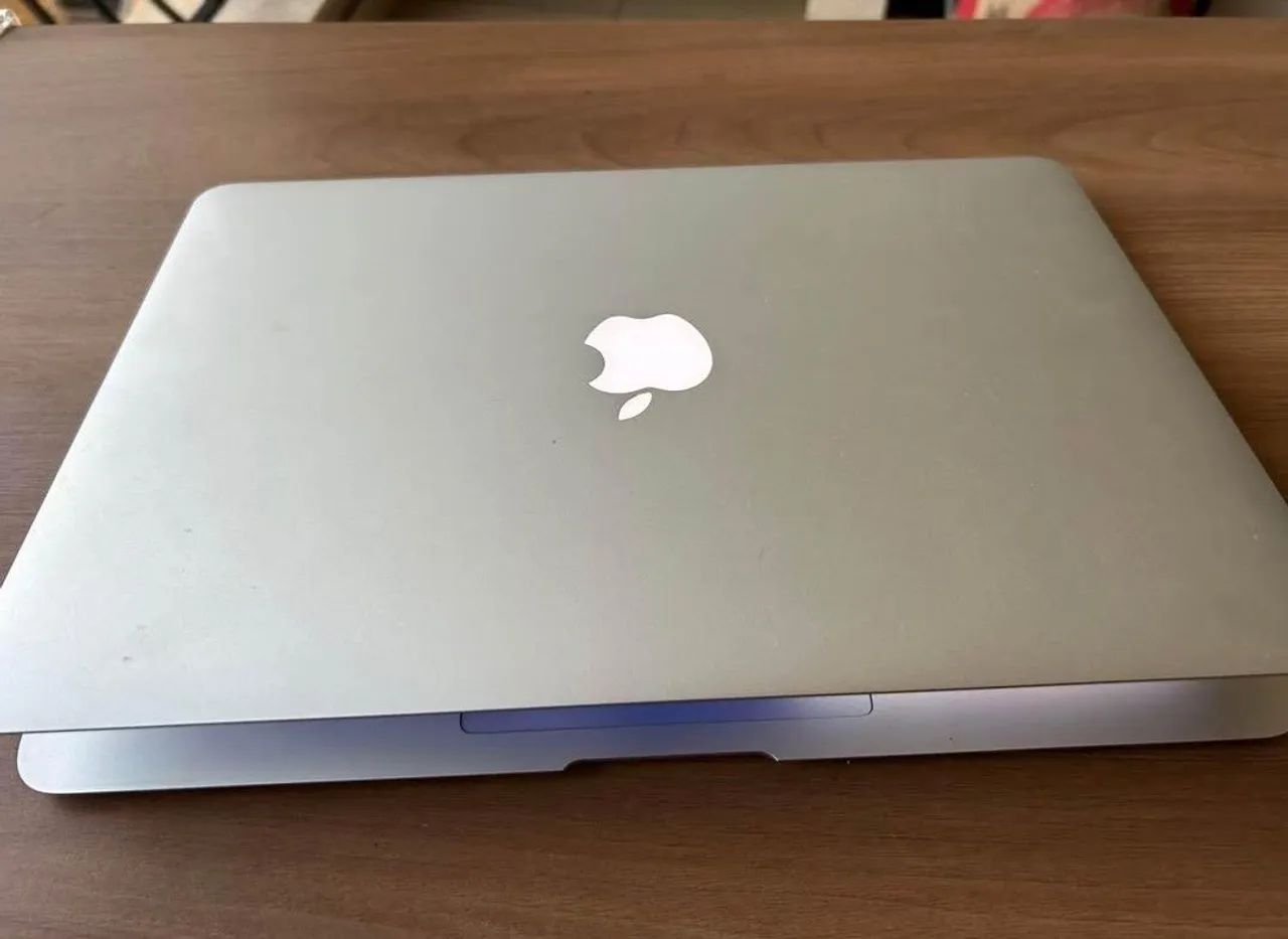 MacBook Air 2017 - 8GB RAM / 256GB SSD - Excelente estado