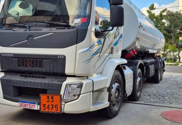 VOLVO VM 330 I-SHIFT ANO 2022 BI-TRUCK 8X2
