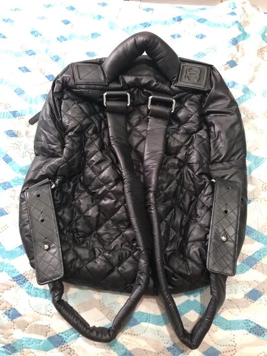 Mochila Chanel Preta - Foto 5