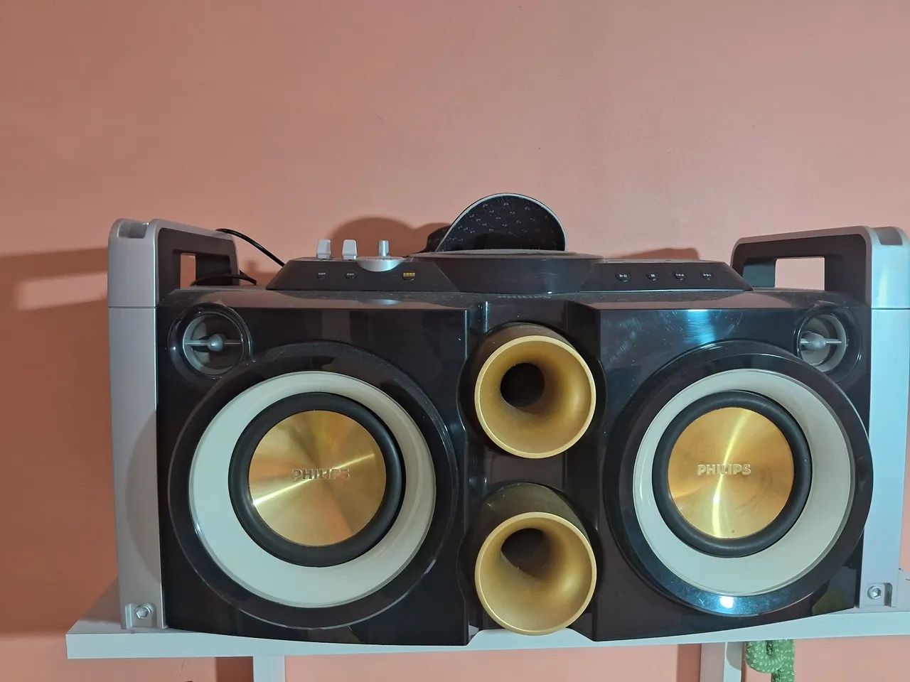 Som Philips com 4 alto-falantes