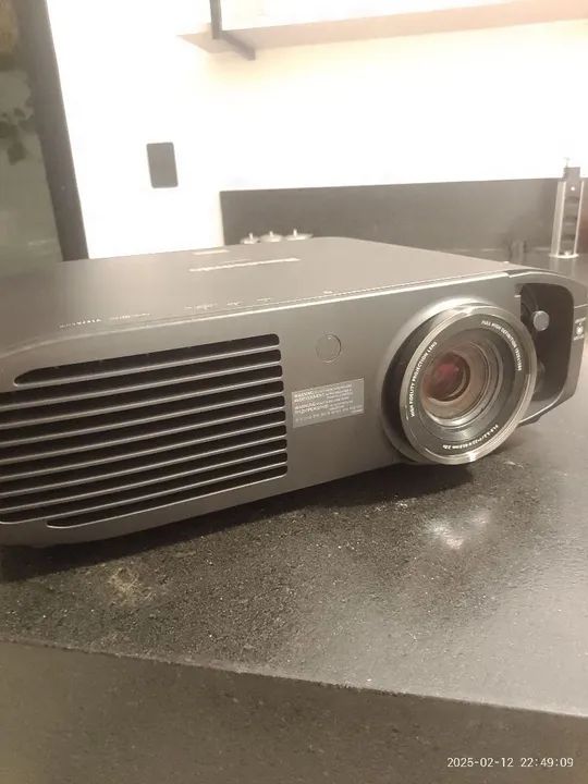 Projetor Panasonic PTAe 7000