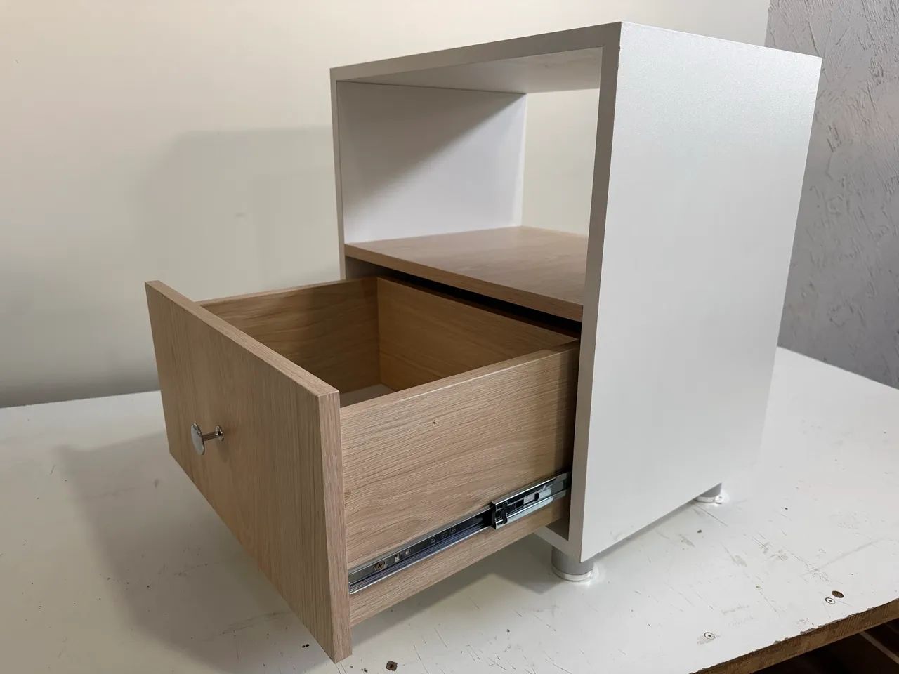 Nightstand (New).65082641403651123