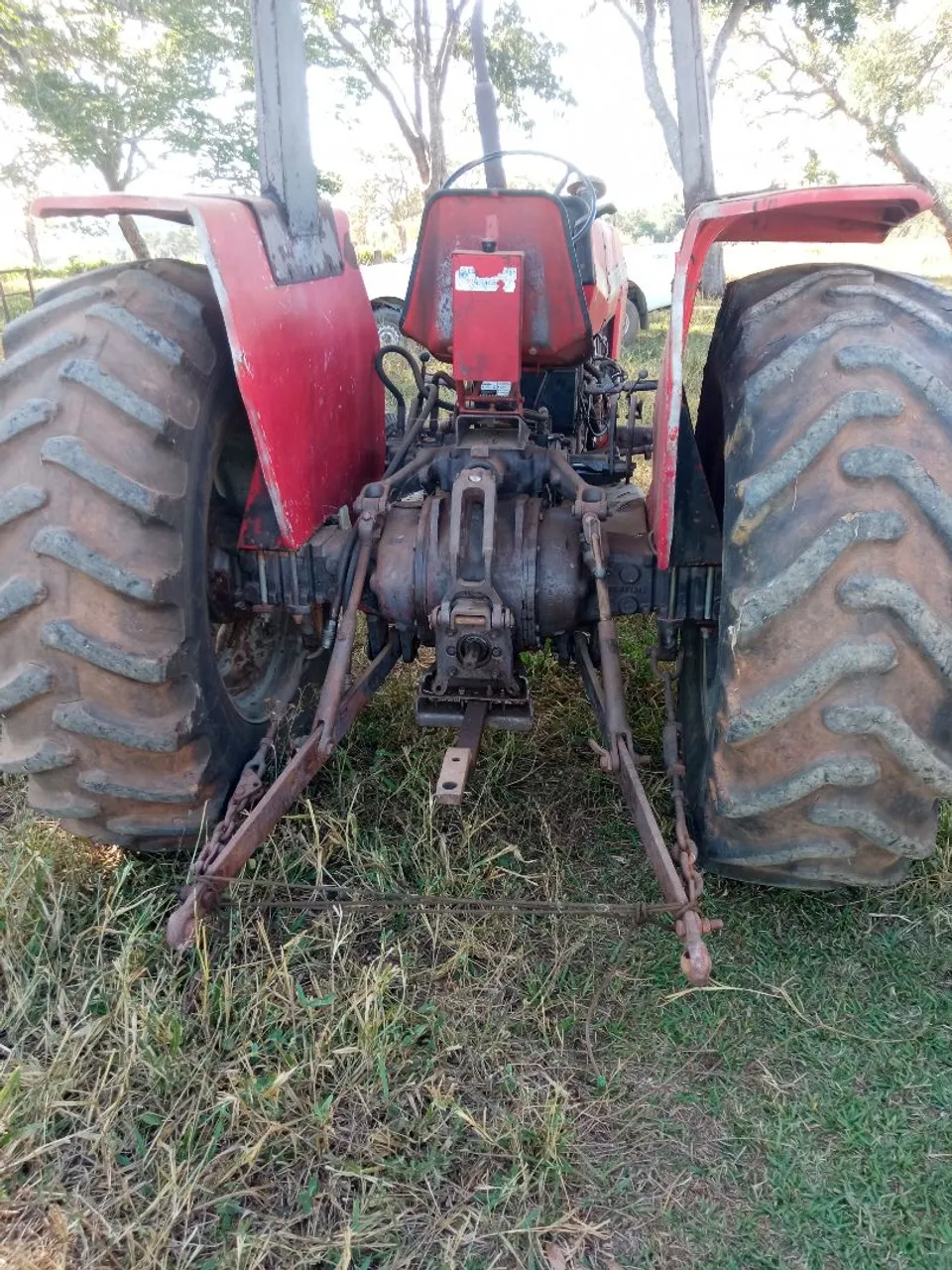 Trator Massey Ferguson 275 Revisado ano 88 e Calcalhadeira Piccin 5500 5 toneladas e meia