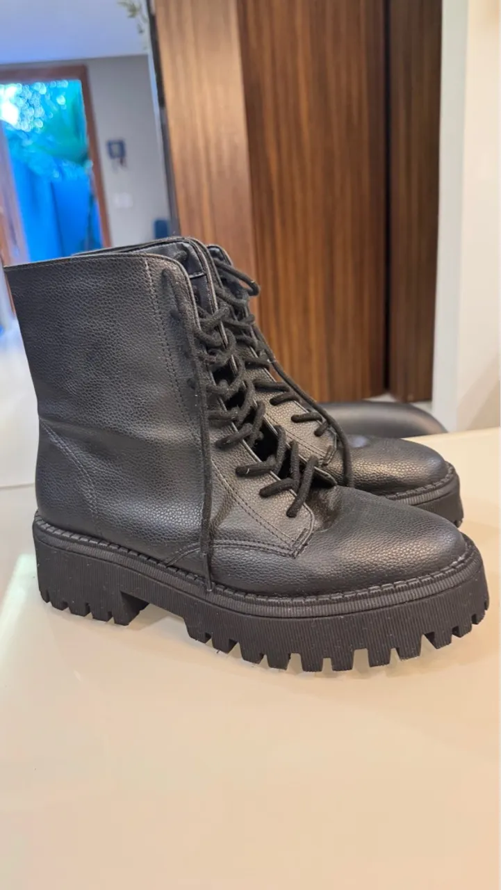 Bota Coturno Preta Tratorada