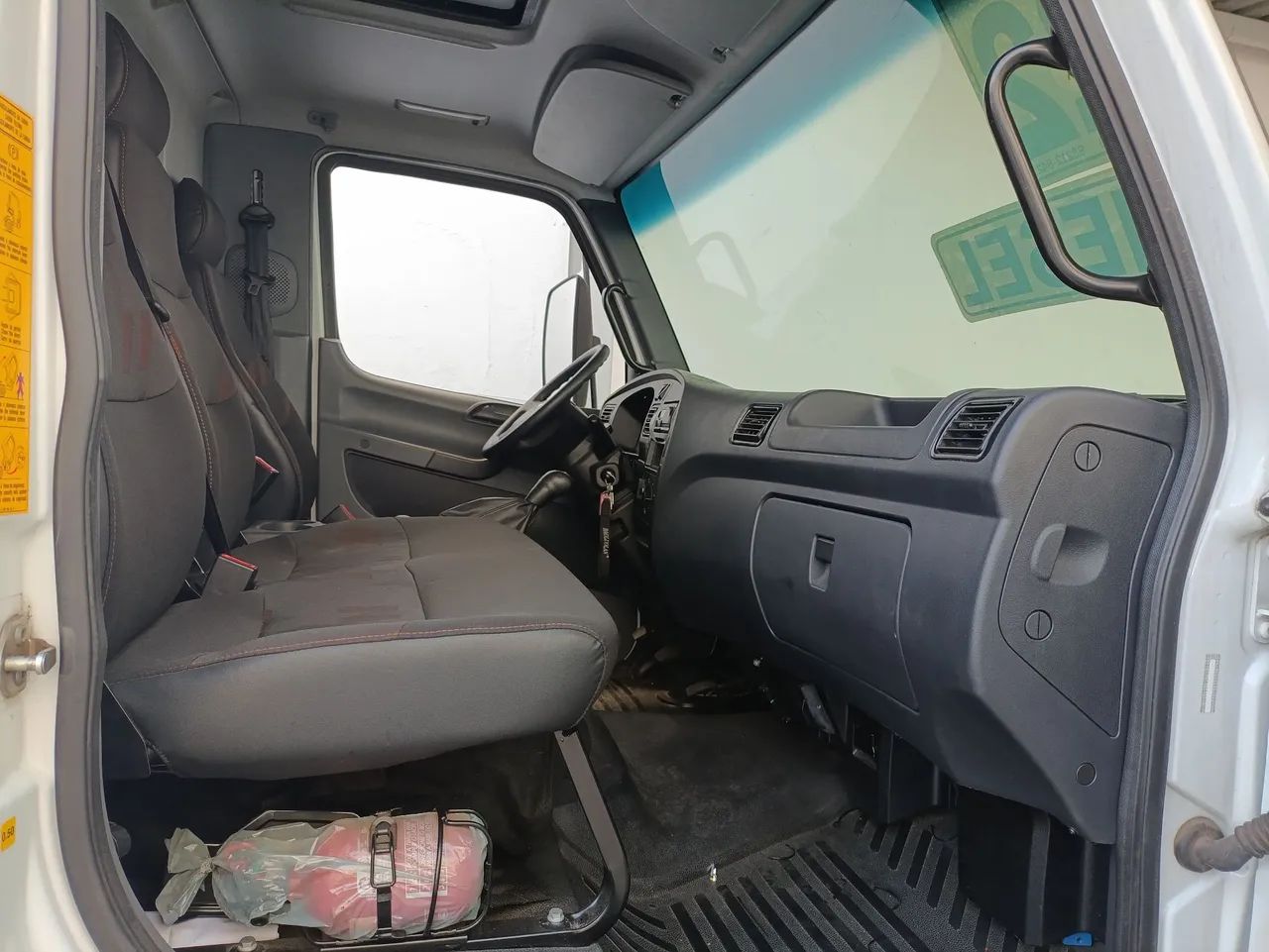 Caminhão Mercedes-Benz Accelo 1016 2022 Bau  - Foto 8