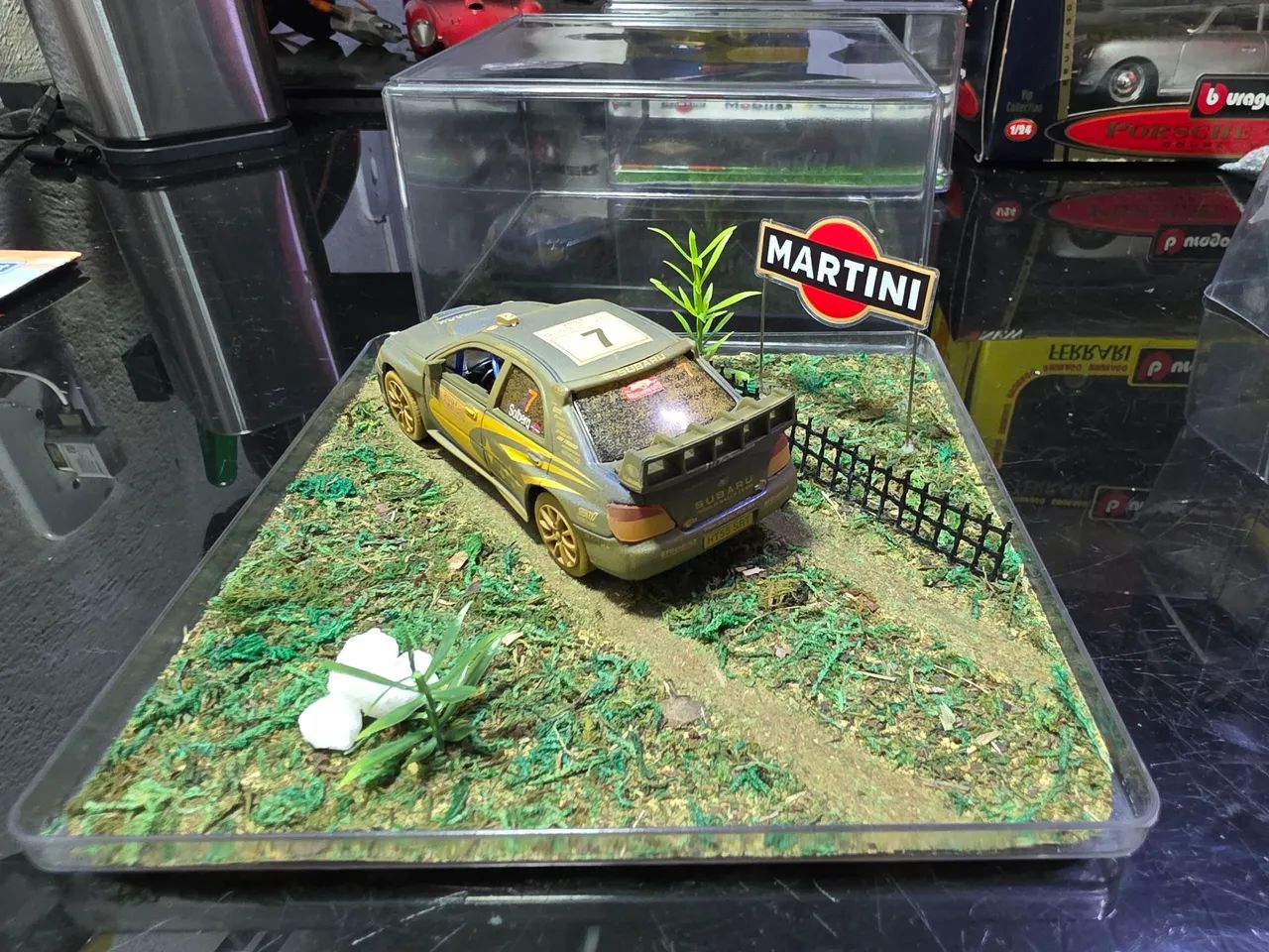 Miniatura com diorama rally martini 1:32 - Foto 5