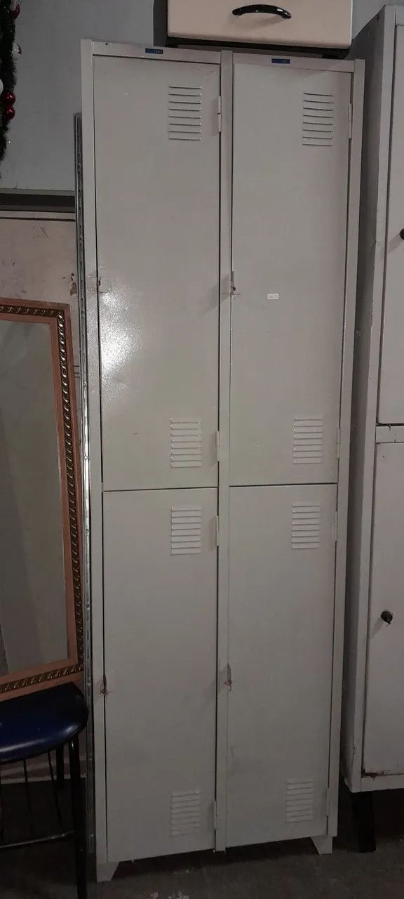 Roupeiro 4 Portas De Aço 