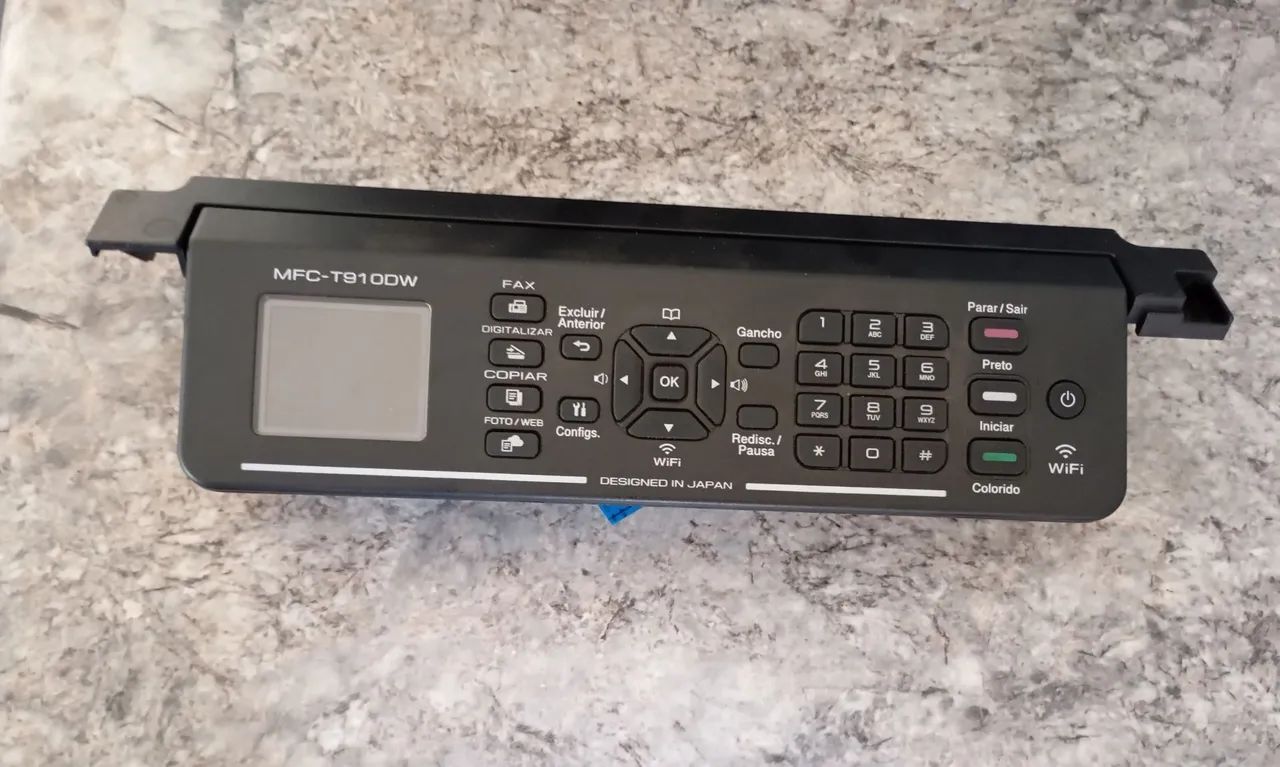 Painel frontal multifuncional Brother MFC-T910DW.