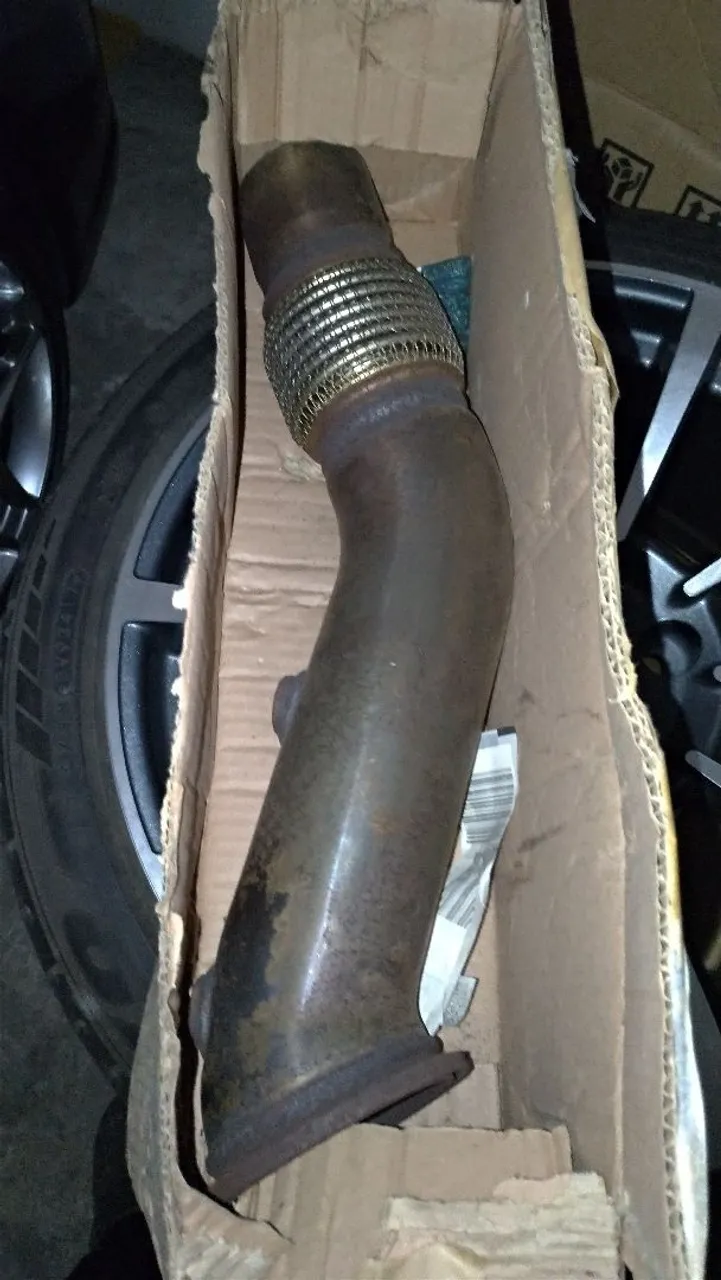 Downpipe - Peça de Performance Automotiva
