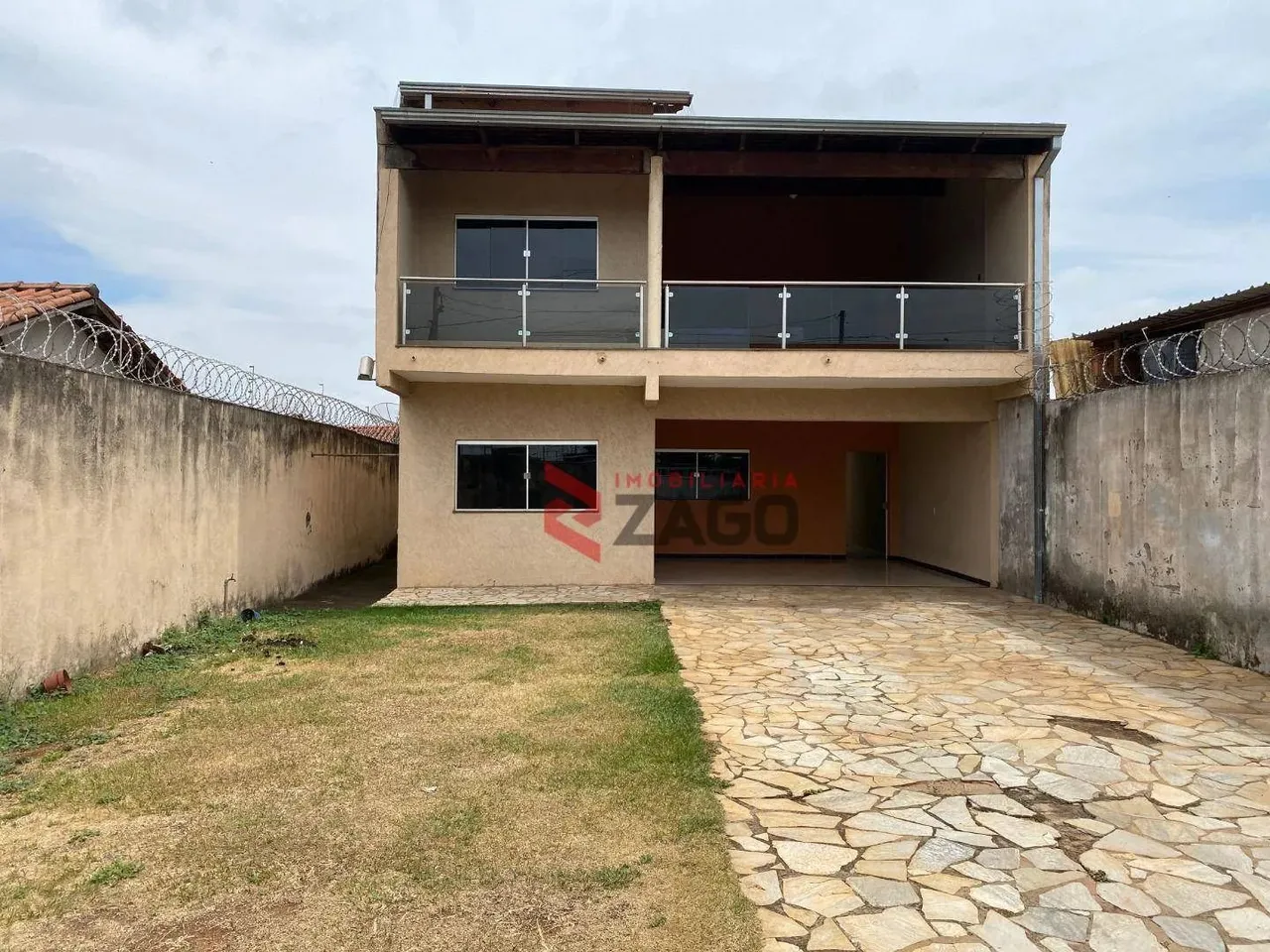 Casa com 3 dormitórios para alugar, 223 m² por R$ 4.130,00/mês - Jardim Elza Amuí I - Uber