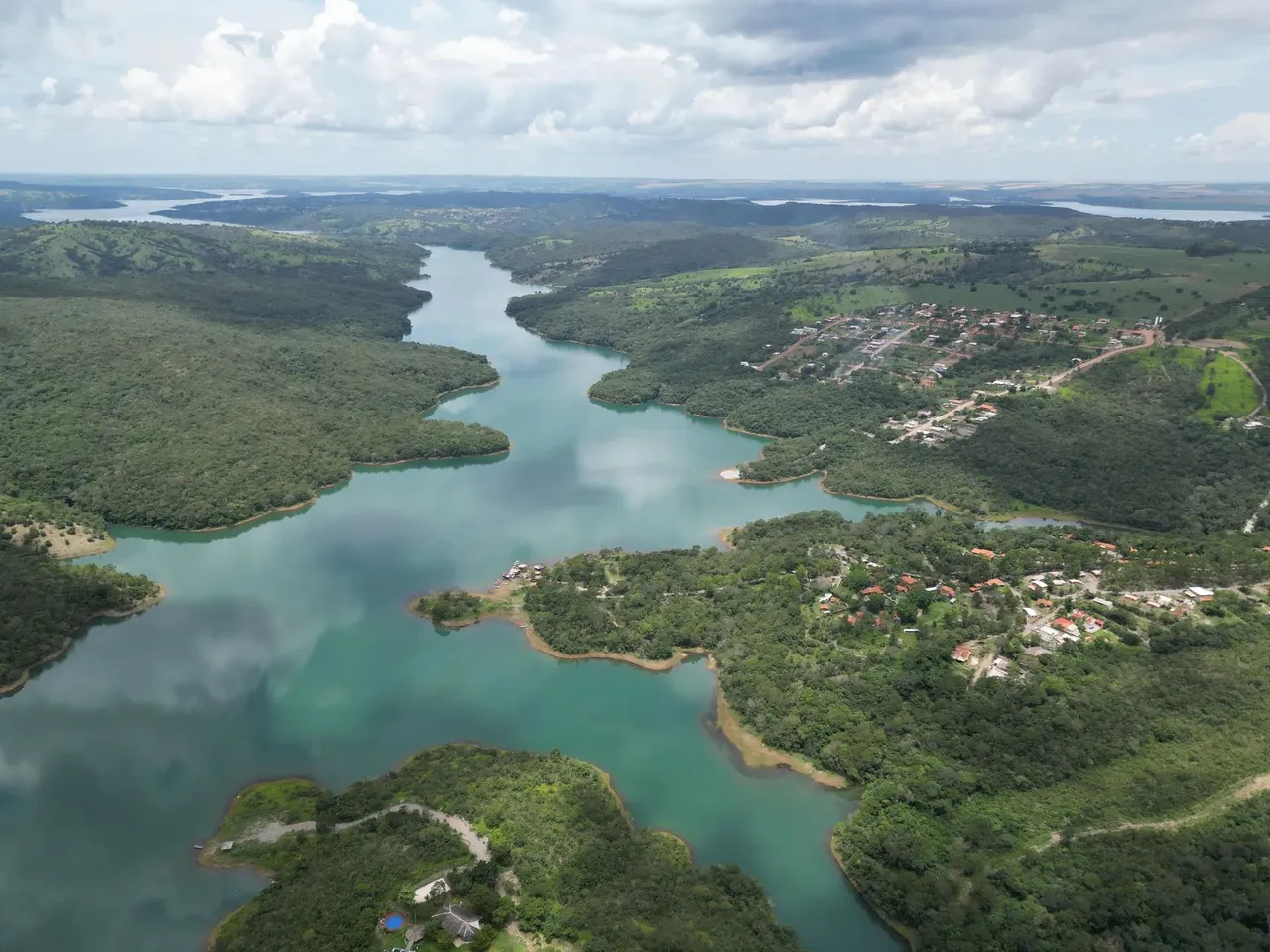 * Lotes no Corumbá IV !