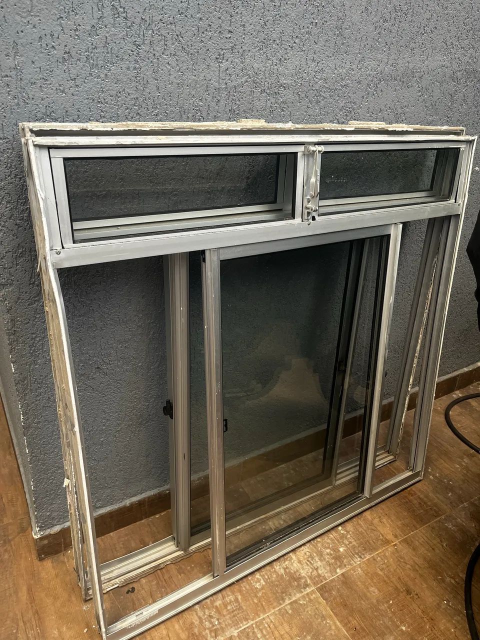 Vendo 2 janelas  120x120 - Foto 2