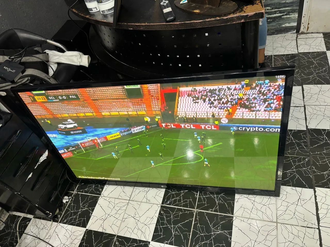 Vendo tv LG 65 polegadas top de linha em estado de nova obs. Não e smartv R$ 1950,00 - Foto 3