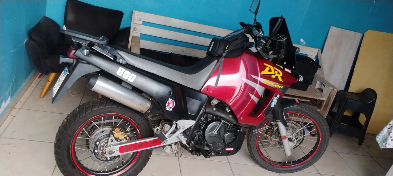 Motos Suzuki DR 1998 no Brasil