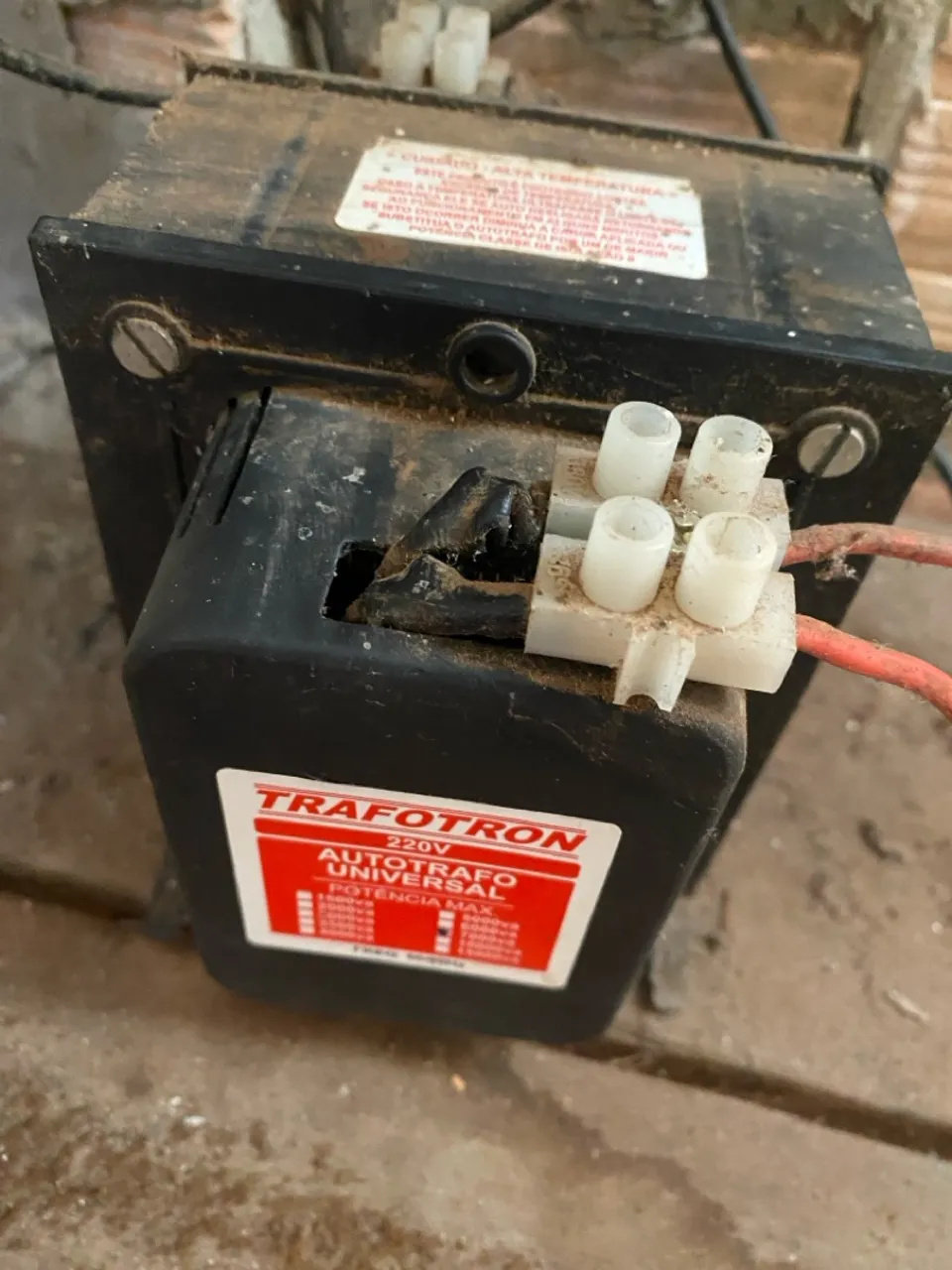 Transformador TrafoTron 220v Universal