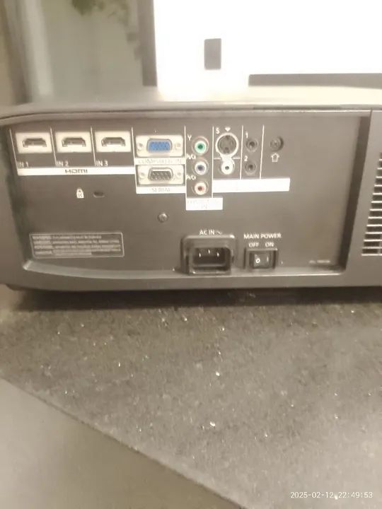 Projetor Panasonic PTAe 7000 - Foto 5