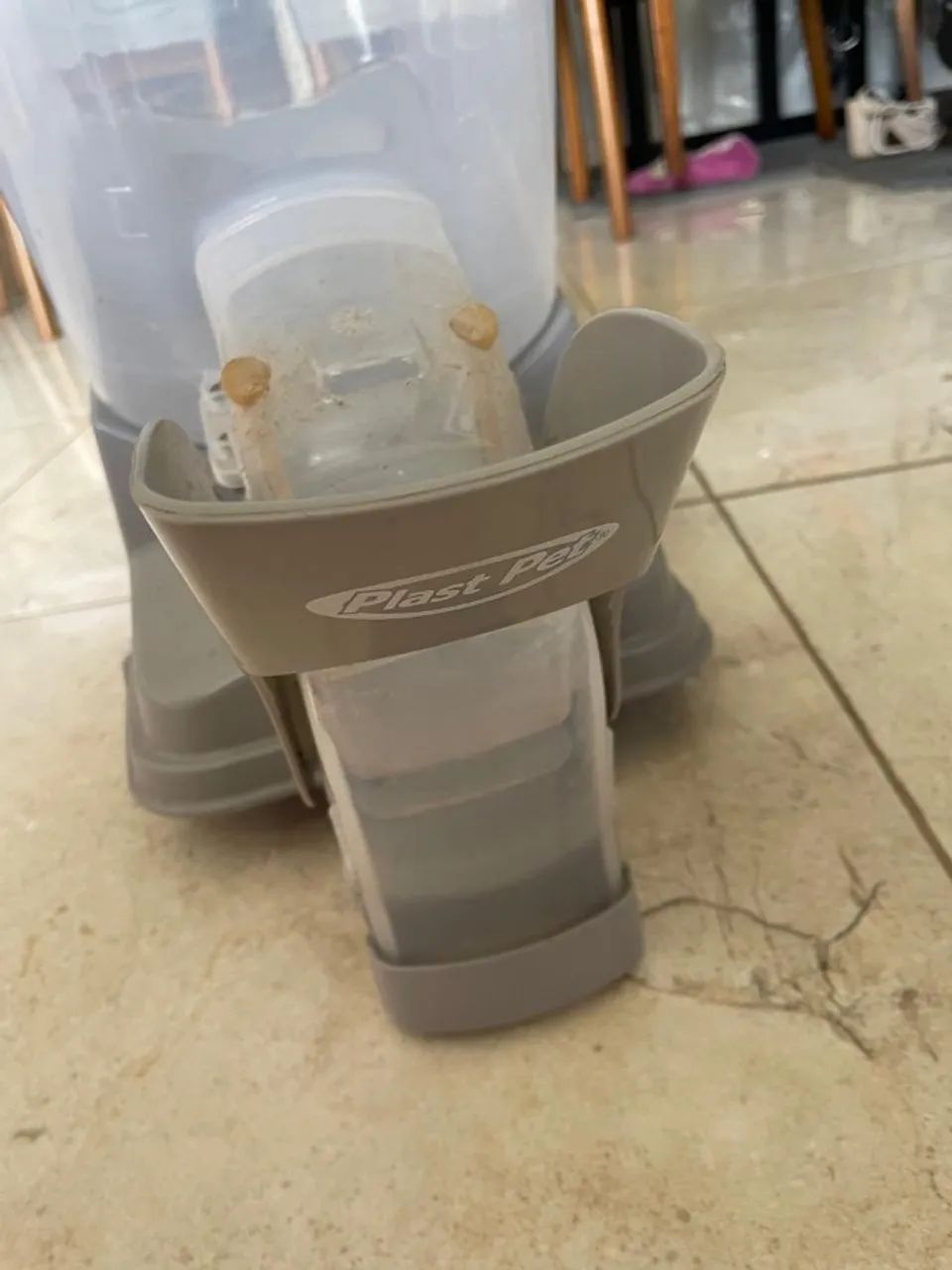 Porta Ração Dispenser 18 Litros Plast Pet Usado (Usado) - Foto 5