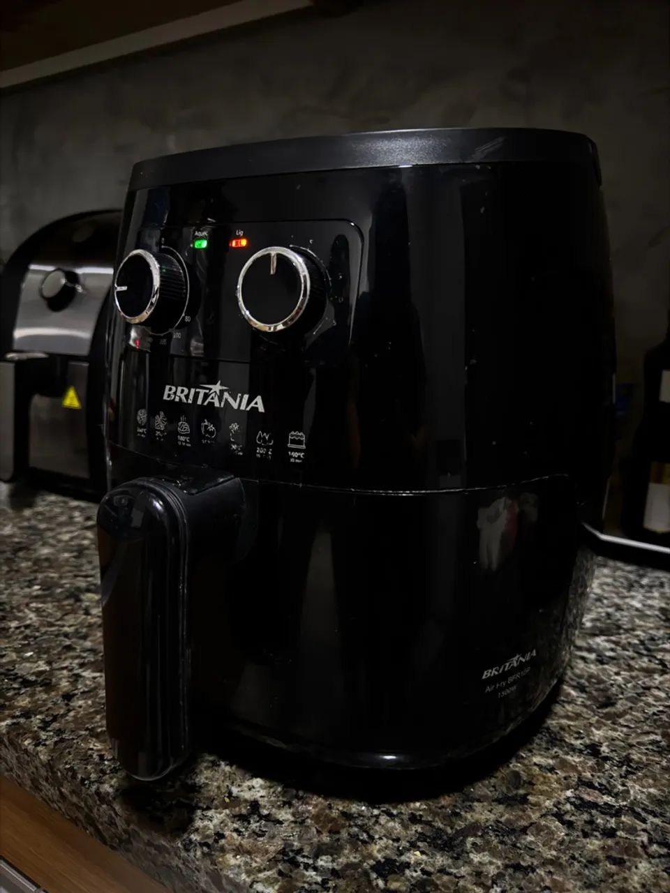 Fritadeira Elétrica Britânia Air Fryer 5,5 L - Foto 4