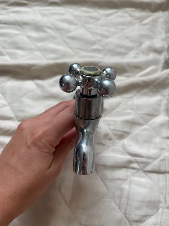 Torneira 64728432249859121