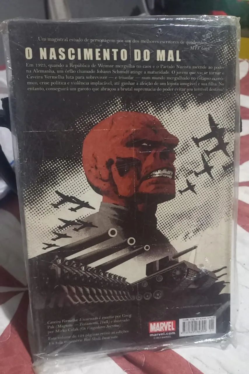 Livro Caveira Vermelha - Encarnado