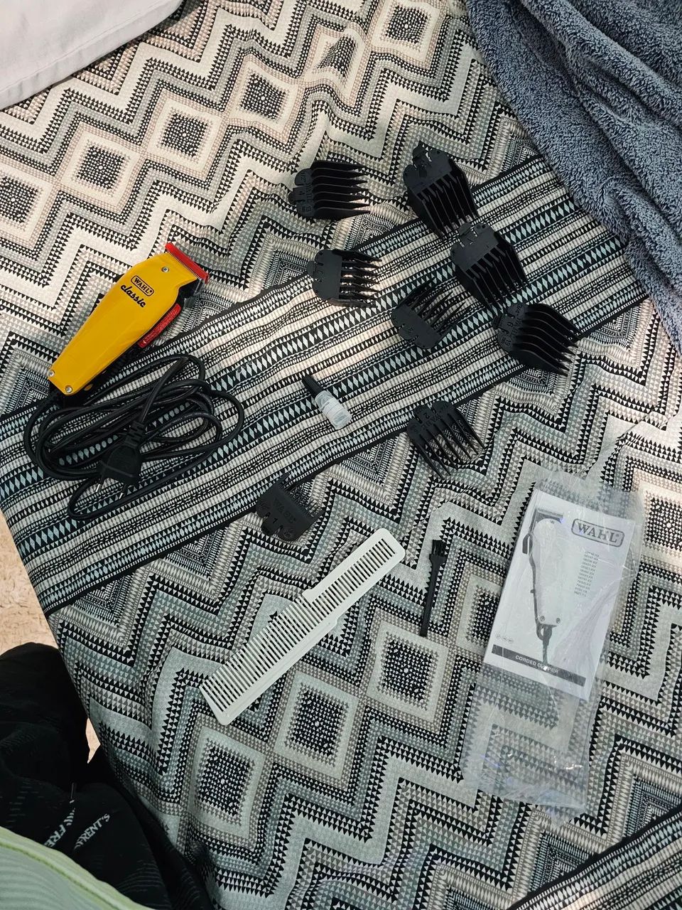 Máquina de Corte de Cabelo Profissional Wahl Classic Amarela - Foto 3