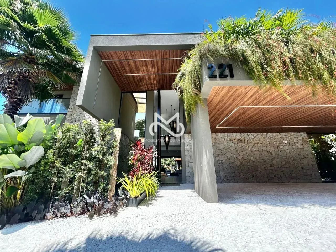 Casa Nova de Altíssimo Padrão  855 m² de sofisticação, com 6 suítes, À Venda - Foto 5