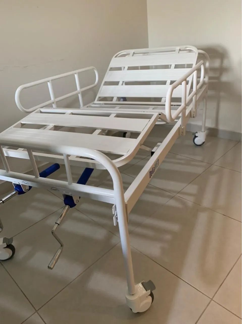 Cama Hospitalar NOVA na caixa lacrada  - Foto 4
