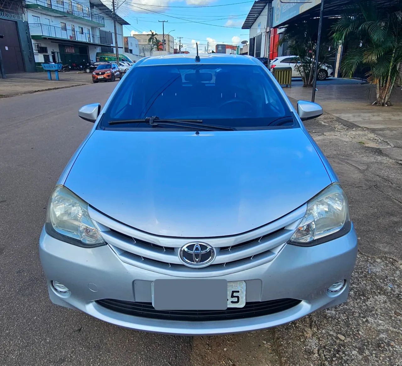 TOYOTA ETIOS 1.3 16/17 -  IPVA 2025 PAGO