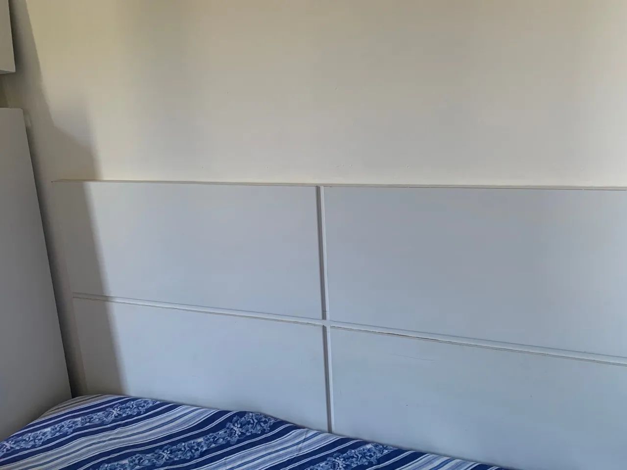 Cabeceira de cama branca - Foto 2