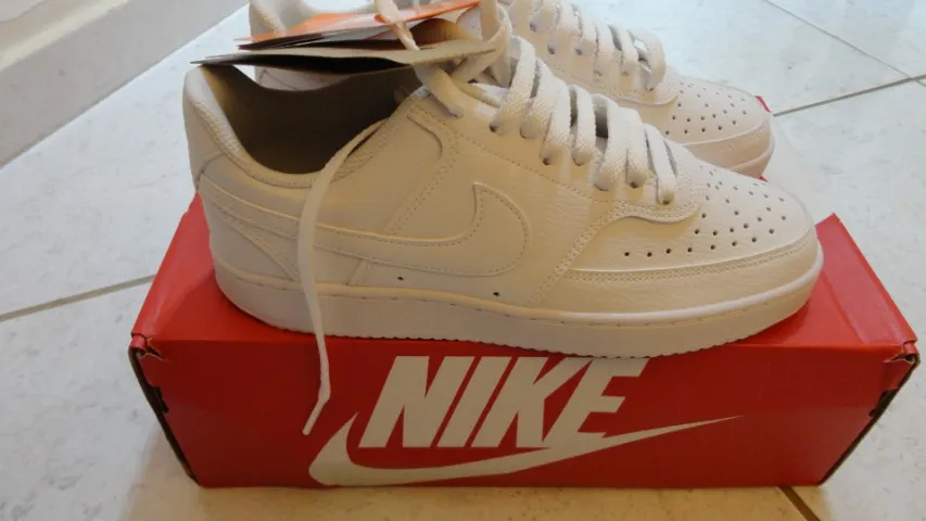 TENIS NIKE BRANCO NUMERO 38 - NOVO