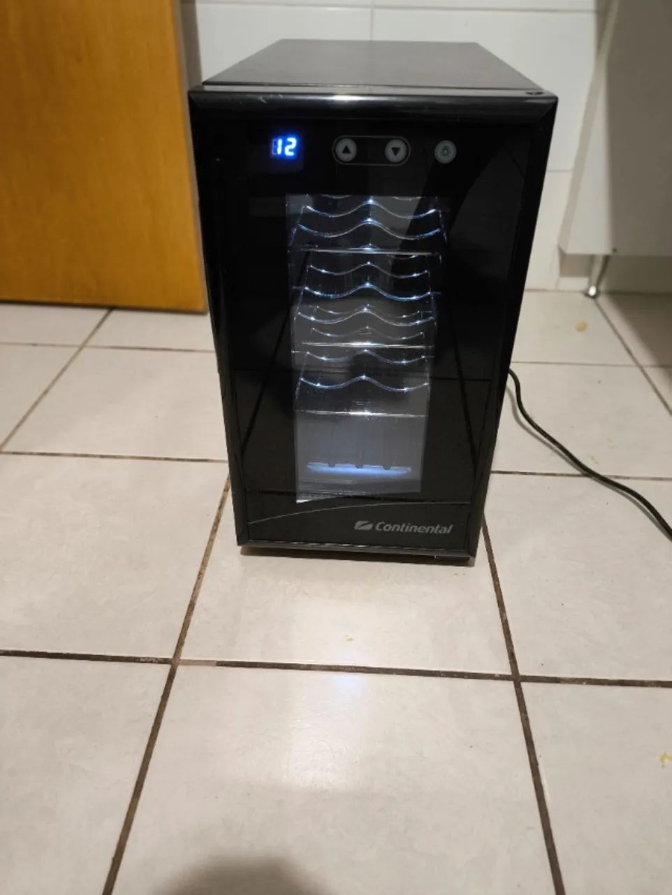 Adega climatizada para vinhos - Continental - 6 Garrafas - Foto 4