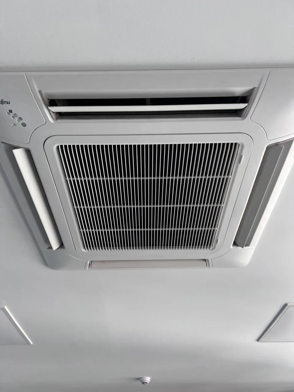 Ar condicionado Cassete Fujitsu 32000