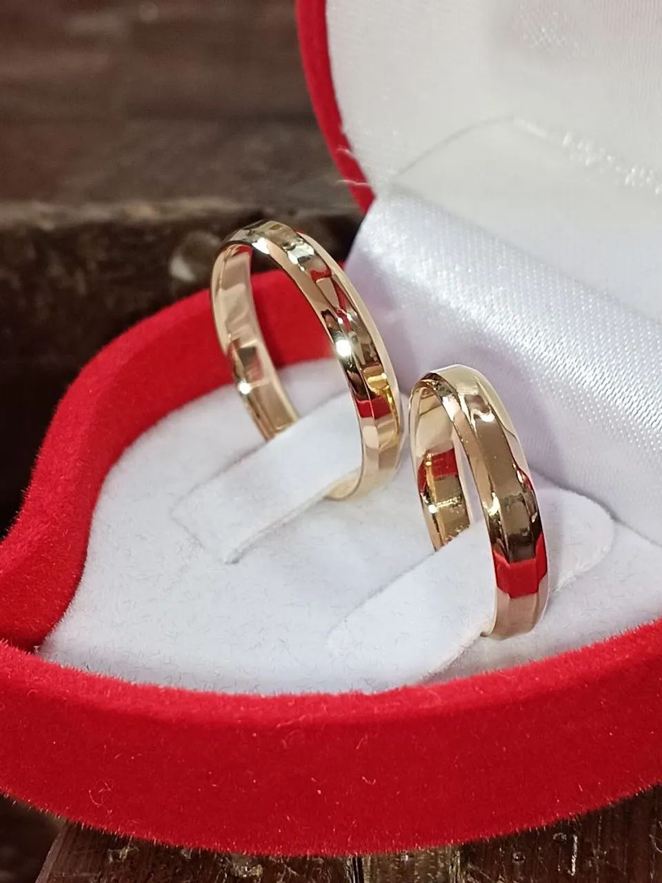 Par de Alianças em Ouro 18k - Modelo Chanfrado Semi Anatômico - Foto 3