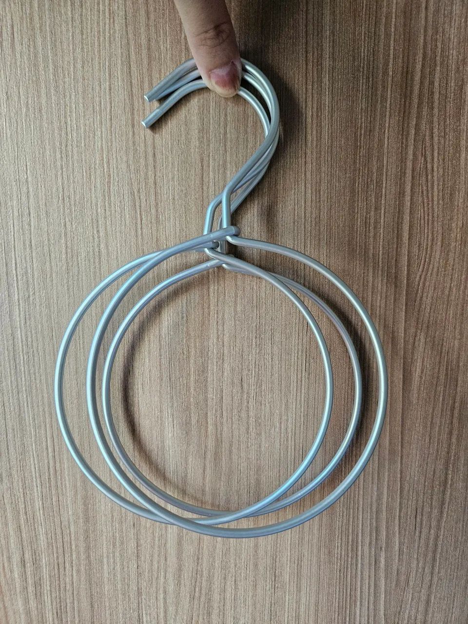 3 Cabides metálicos redondos. - Foto 2